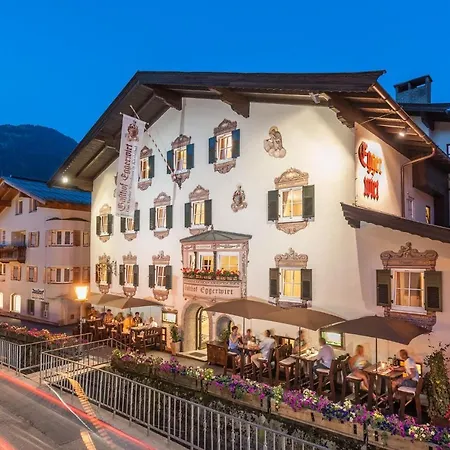 Eggerwirt Kitzbuehel, & Restaurant מלון
