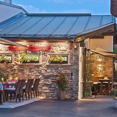 מלון Eggerwirt Kitzbuehel, & Restaurant קיצביהל