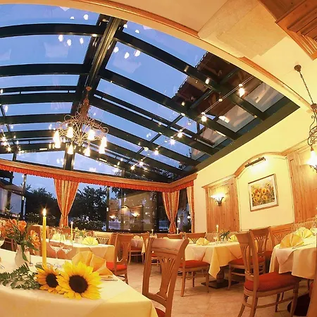 Eggerwirt Kitzbuehel, & Restaurant Otel 3*