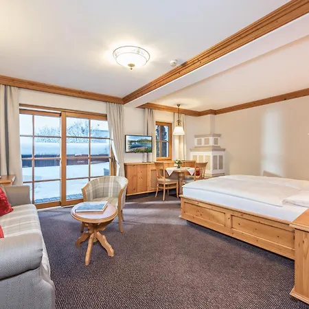 Eggerwirt Kitzbuehel, & Restaurant Ξενοδοχείο