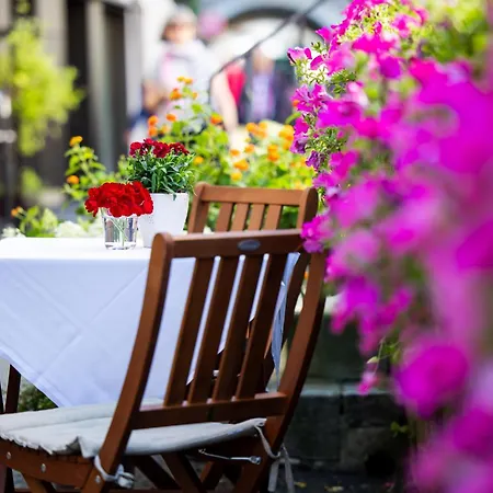 מלון Eggerwirt Kitzbuehel, & Restaurant קיצביהל