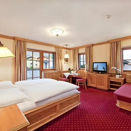 Hotel Eggerwirt Kitzbuehel, & Restaurant