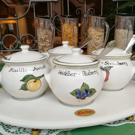 Otel Eggerwirt Kitzbuehel, & Restaurant 3*