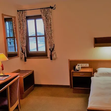 Otel Eggerwirt Kitzbuehel, & Restaurant