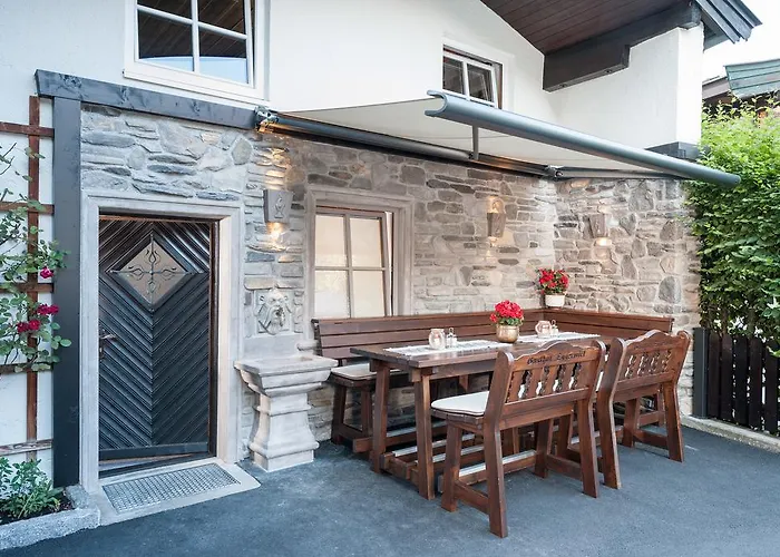 Eggerwirt Kitzbuehel, & Restaurant - Lifts Included In June Sep And Oct Gratis Bergbahnbenuetzung