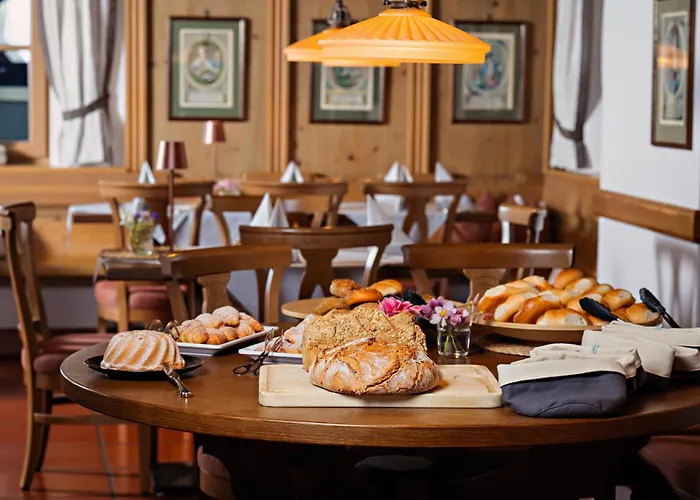 호텔 Eggerwirt Kitzbuehel, & Restaurant - Lifts Included In June Sep And Oct Gratis Bergbahnbenuetzung 3*