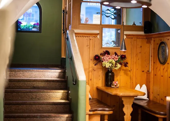 Eggerwirt Kitzbuehel, & Restaurant - Lifts Included In June Sep And Oct Gratis Bergbahnbenuetzung 호텔 키츠부헬