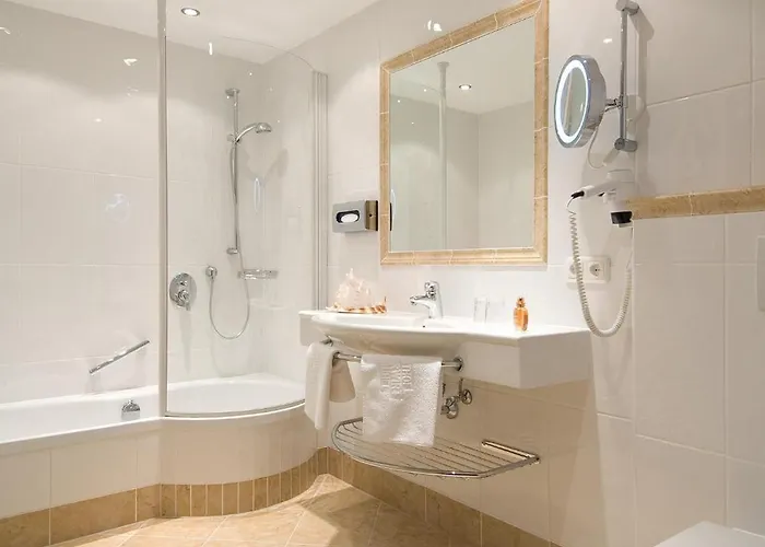 호텔 Eggerwirt Kitzbuehel, & Restaurant - Lifts Included In June Sep And Oct Gratis Bergbahnbenuetzung 3*