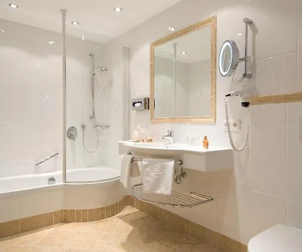 Eggerwirt Kitzbuehel, & Restaurant Hotel 3*